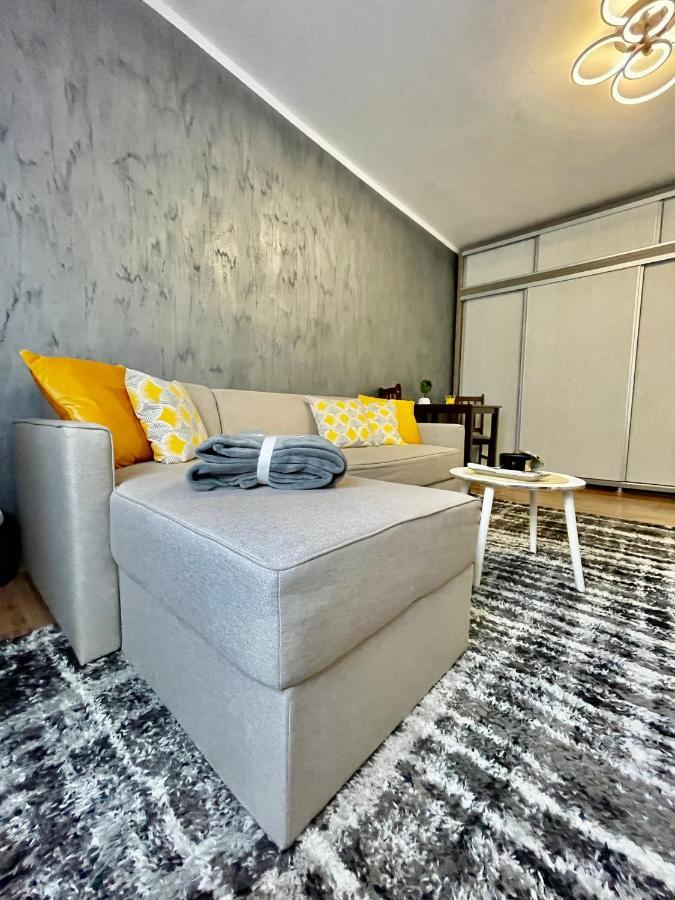 S&s Studio At Ground Floor Town !!! Parcare La Locatie !! Appartement