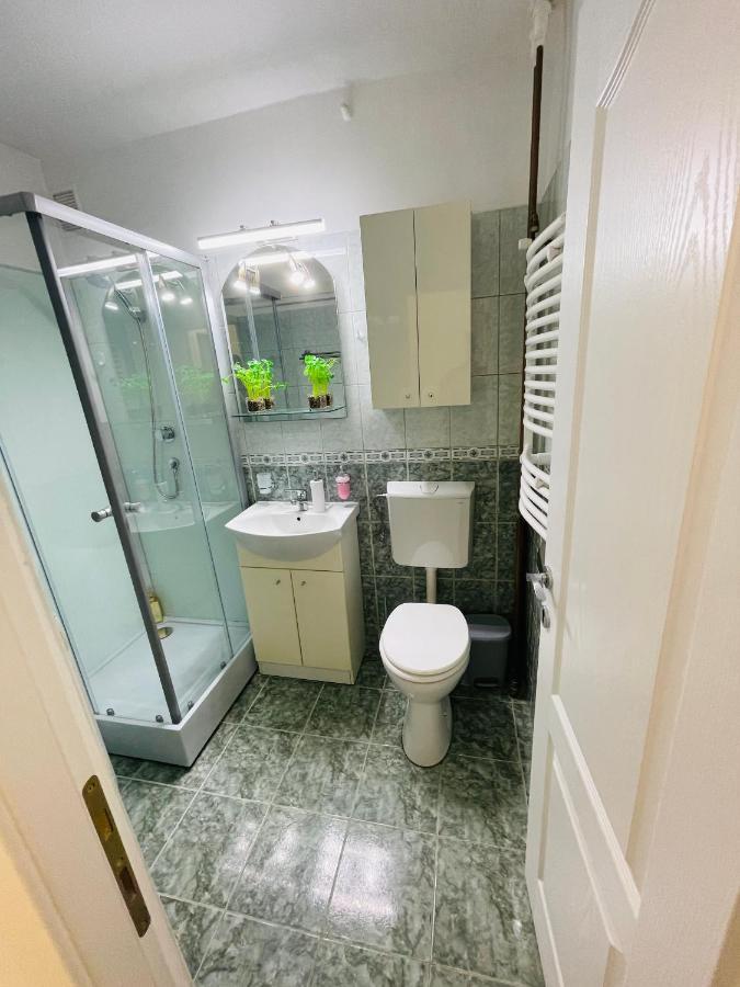 S&s Studio At Ground Floor Town !!! Parcare La Locatie !! Appartement *