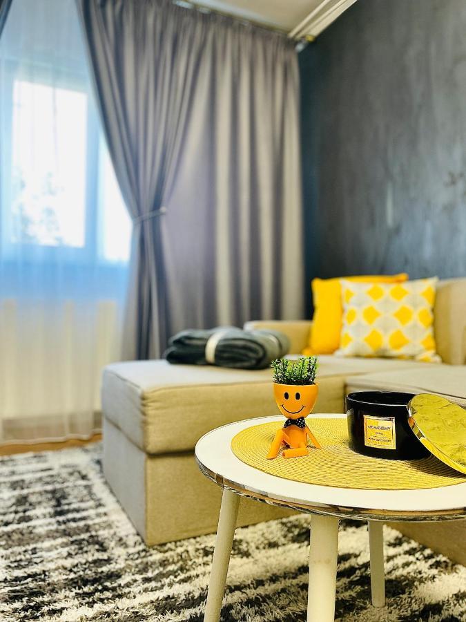 S&s Studio At Ground Floor Town !!! Parcare La Locatie !! Appartement *