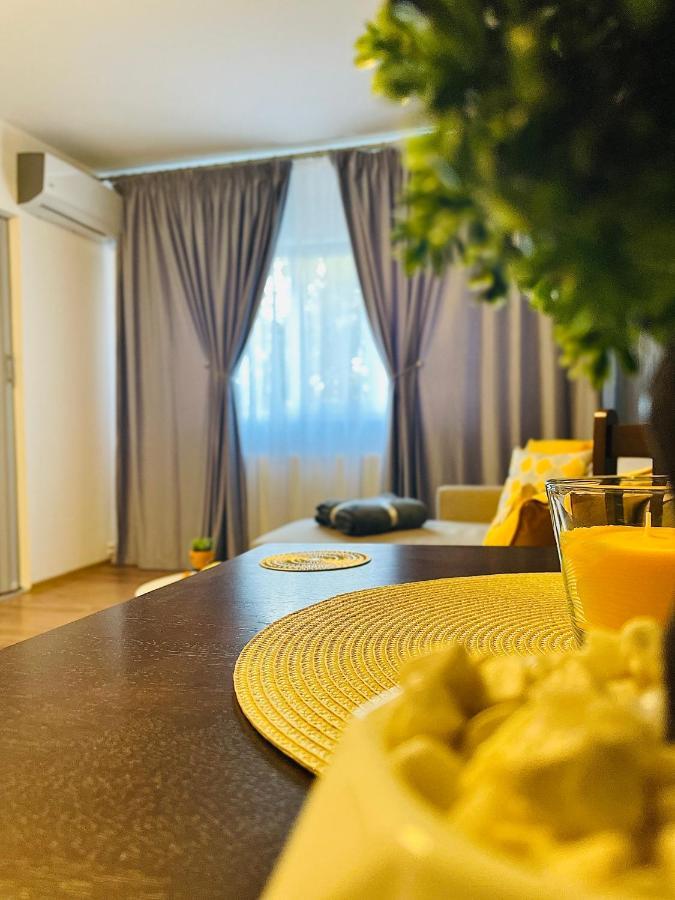 Apartament S&s Studio At Ground Floor Town !!! Parcare La Locatie !!